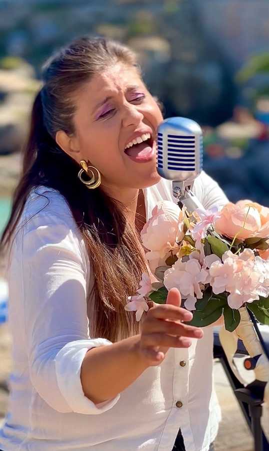 DEBORA ANDRETA RIBEIRO